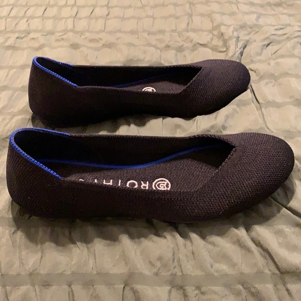 Rothys black flats. Like new condition. Size 6.